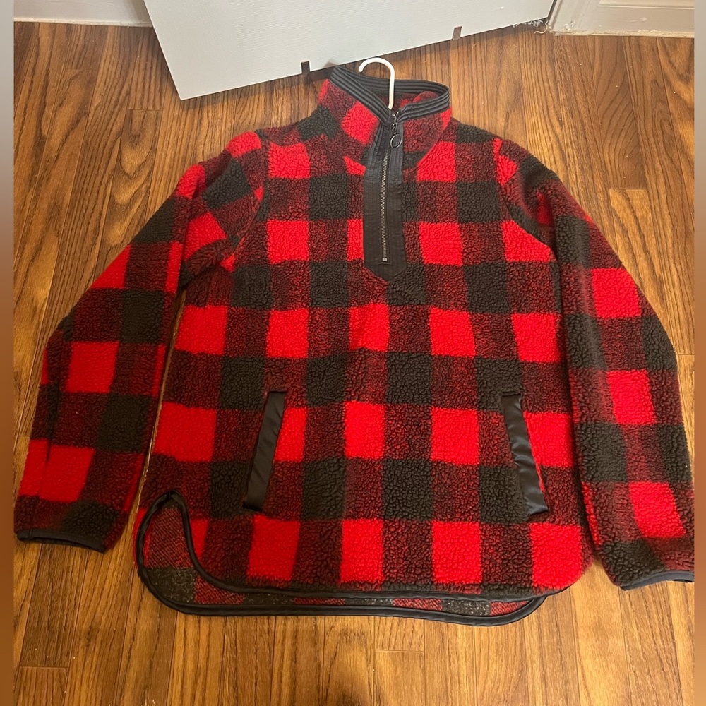 Abercrombie & Fitch Red and Black Plaid Pullover